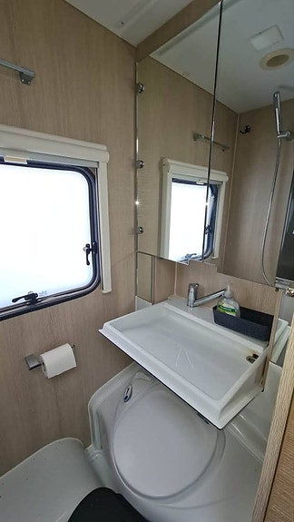 ADRIA ADORA 613 UL Långbädd med Förtält 3m 11 of 11
