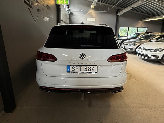 Volkswagen Touareg 5 of 5