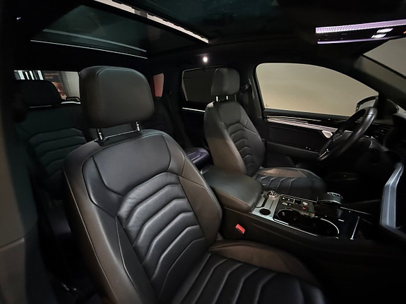 Volkswagen Touareg 10 of 16