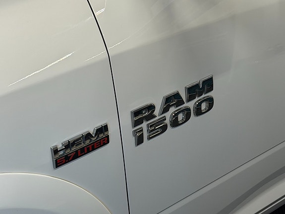 Dodge RAM 1500 12 of 30