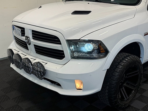 Dodge RAM 1500 4 of 30