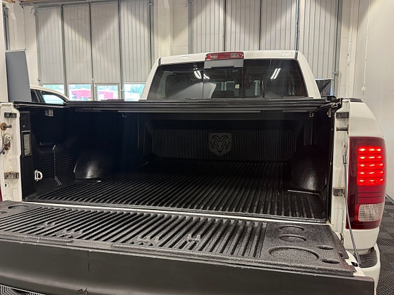 Dodge RAM 1500 18 of 30