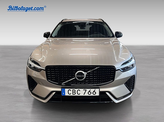 Volvo XC60 2 of 5