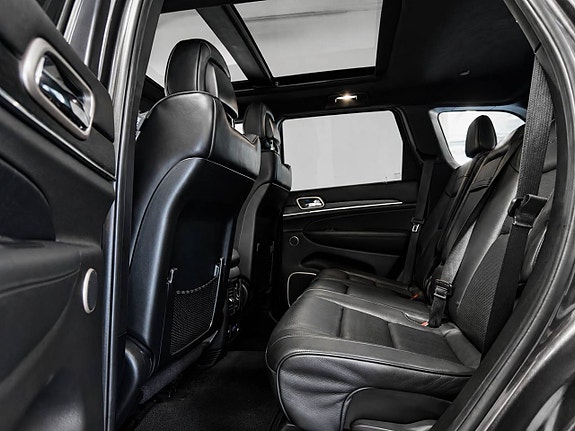 Jeep Grand Cherokee 15 of 23