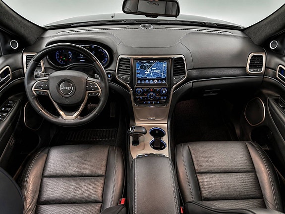Jeep Grand Cherokee 10 of 23