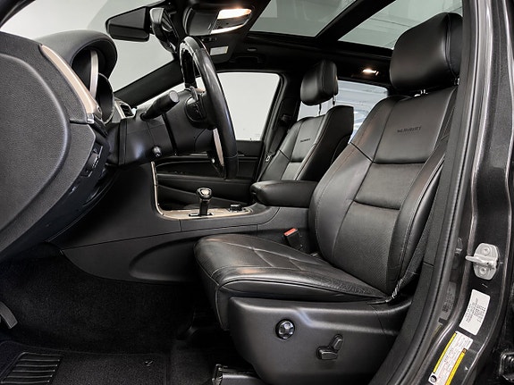 Jeep Grand Cherokee 13 of 23
