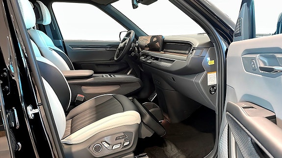 Kia EV9 8 of 13