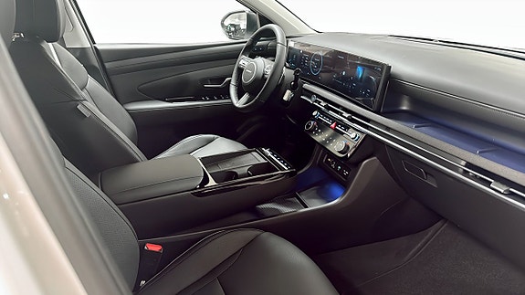 Hyundai Tucson 3 of 5