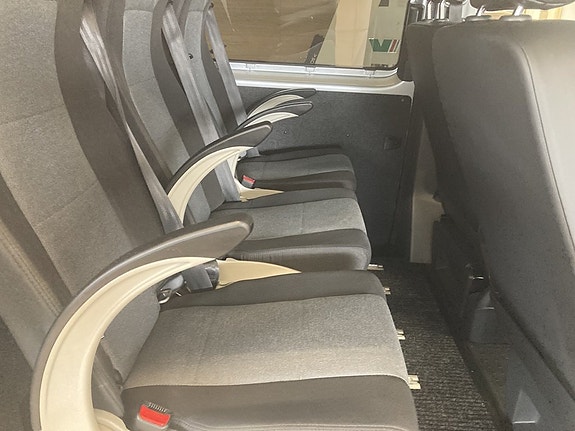 Volkswagen Transporter 10 of 20
