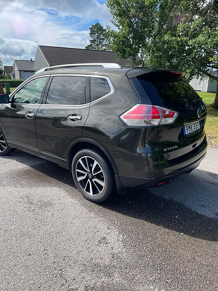 Nissan X-Trail 4 of 5