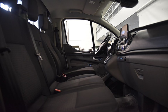 Ford Transit Custom 10 of 18