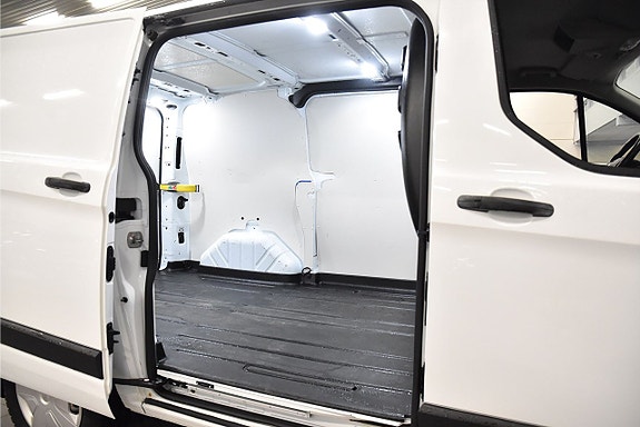 Ford Transit Custom 17 of 18