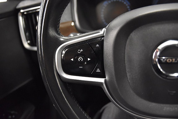 Volvo V90 10 of 26