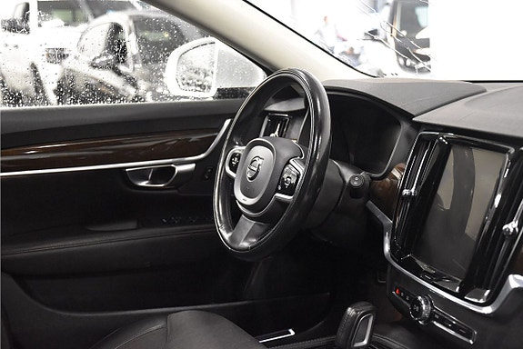 Volvo V90 8 of 26