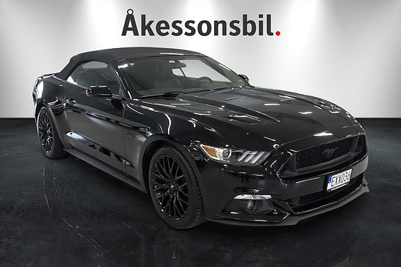 Ford Mustang 3 of 5