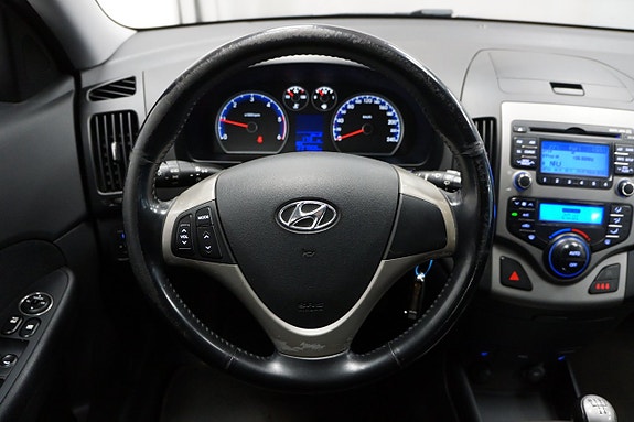 Hyundai i30 8 of 13