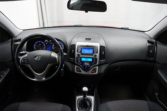 Hyundai i30 7 of 13