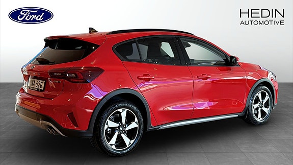 Ford Focus 2 of 9