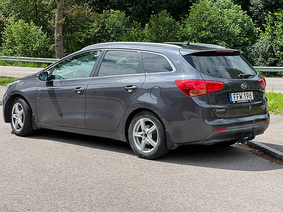 Kia Ceed 2 of 30