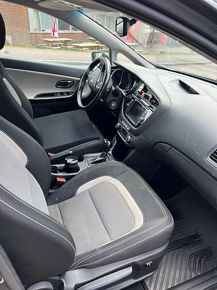 Kia Ceed 15 of 30