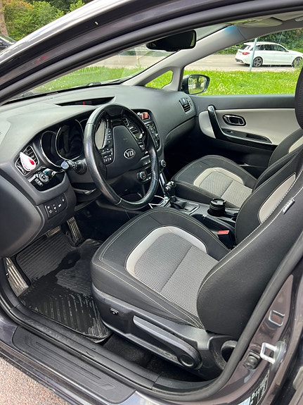 Kia Ceed 6 of 30