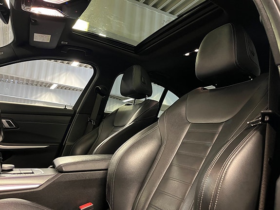 BMW 320d 19 of 23