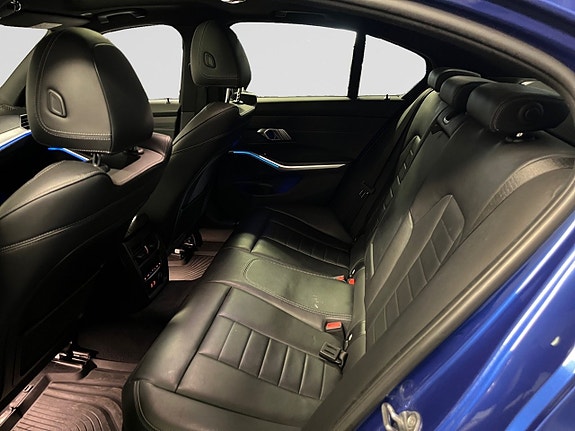 BMW 320d 14 of 23