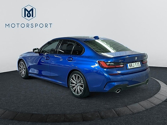 BMW 320d 4 of 23