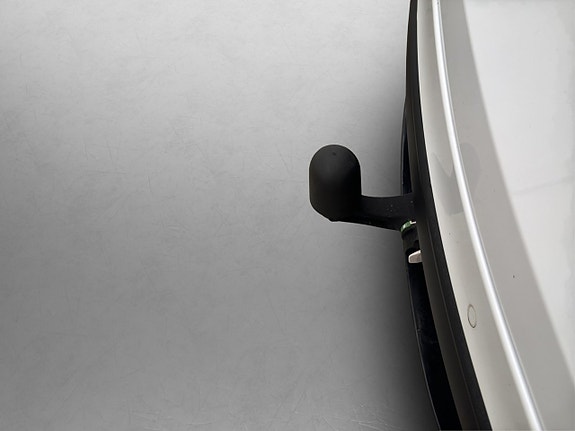 Tesla Model Y 10 of 30