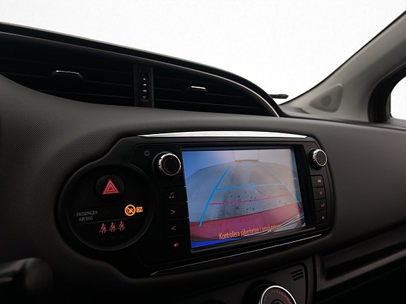 Toyota Yaris 20 of 30