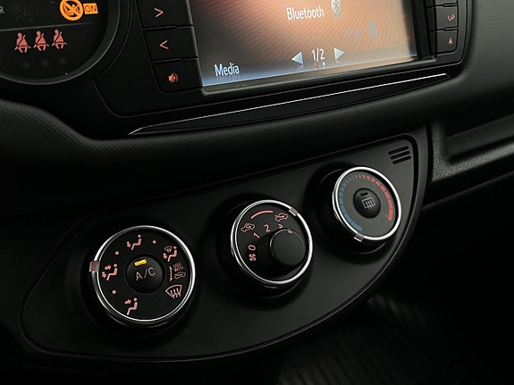 Toyota Yaris 22 of 30