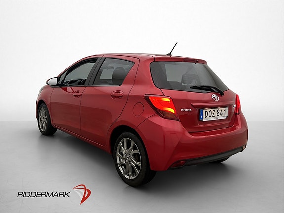 Toyota Yaris 6 of 30