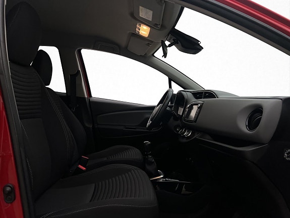 Toyota Yaris 23 of 30