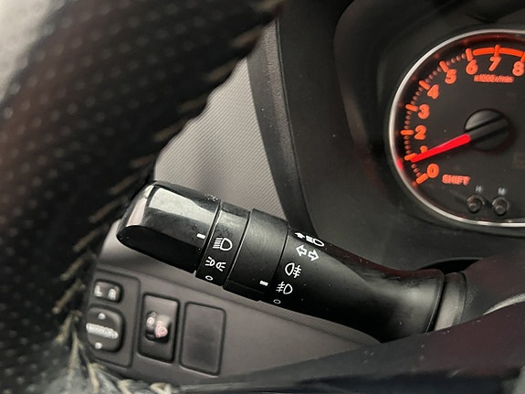 Toyota Yaris 15 of 30