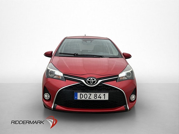 Toyota Yaris 2 of 30