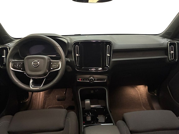 Volvo XC40 5 of 5