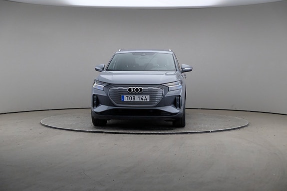 Audi Q4 e-tron 3 of 5