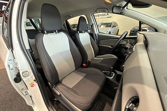 Toyota Yaris 10 of 25