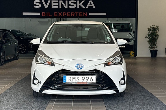 Toyota Yaris 8 of 25