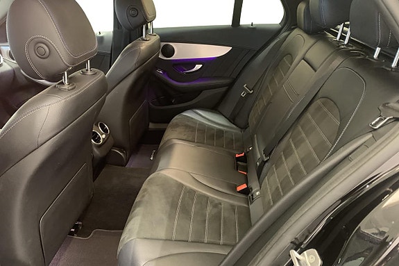 Mercedes-Benz C300 13 of 16