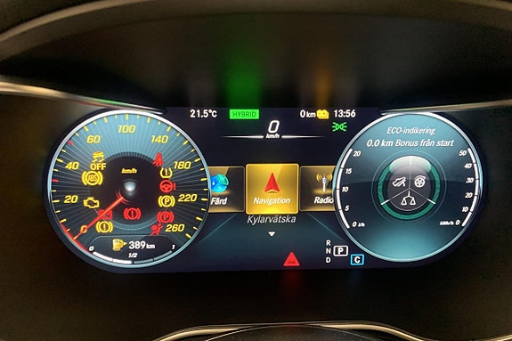 Mercedes-Benz C300 9 of 16