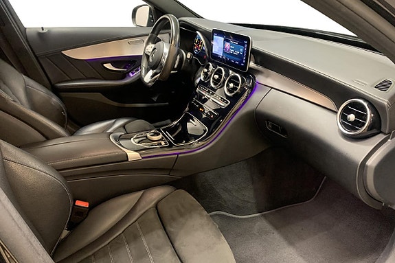 Mercedes-Benz C300 12 of 16