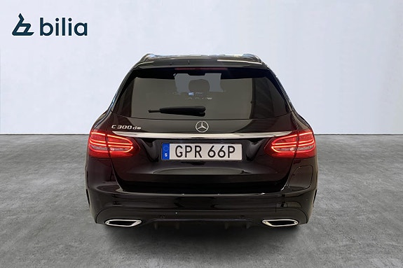 Mercedes-Benz C300 15 of 16
