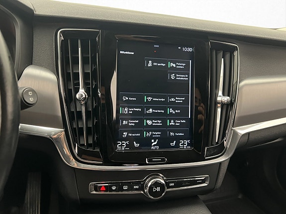 Volvo V90 24 of 30