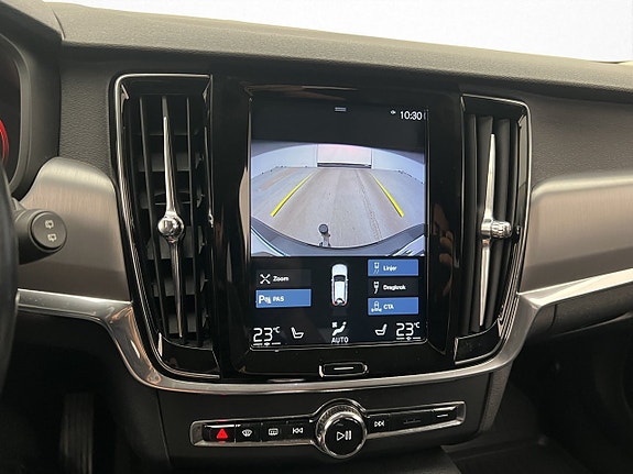 Volvo V90 27 of 30