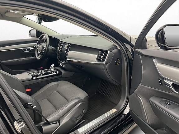 Volvo V90 14 of 30