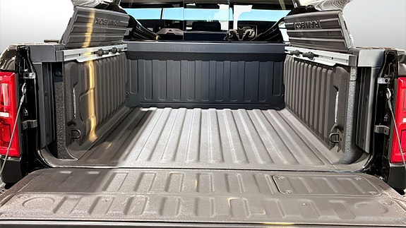 RAM 1500 10 of 12