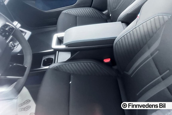 Renault Scenic E-Tech 7 of 8