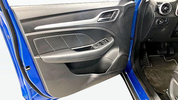 MG ZS EV 11 of 13