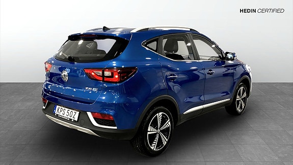 MG ZS EV 2 of 5